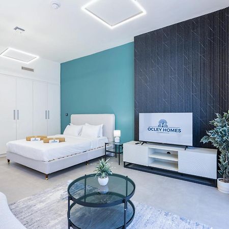 Modern Home In Sports City With Rooftop Pool Dubai Exterior foto